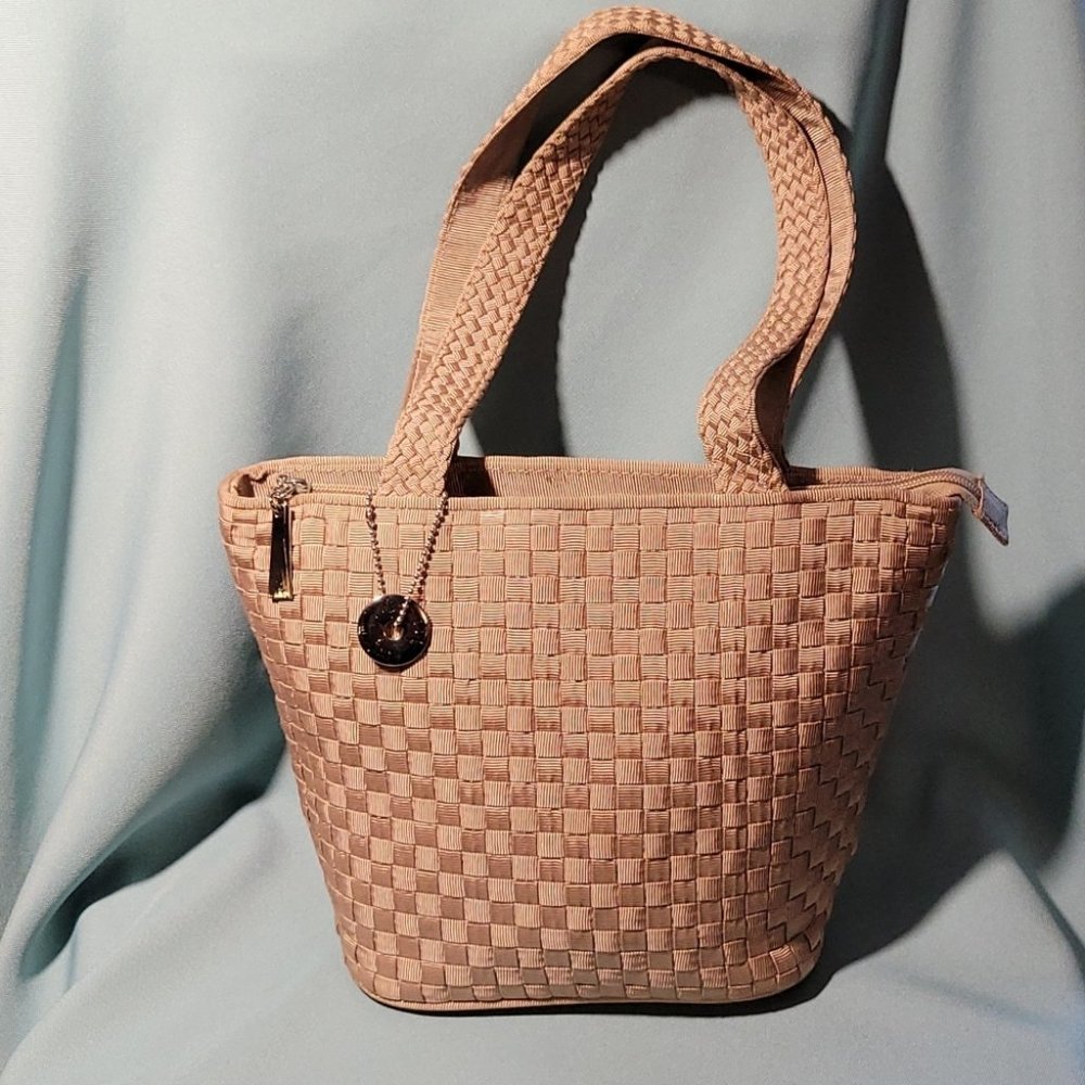 WOMANS SATCHEL HANDBAG WOVEN MATERIAL BIEGE